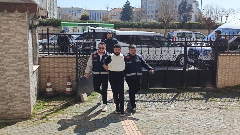 Ka&ccedil;an gence kurşun yağdıran şahıs tutuklandı
