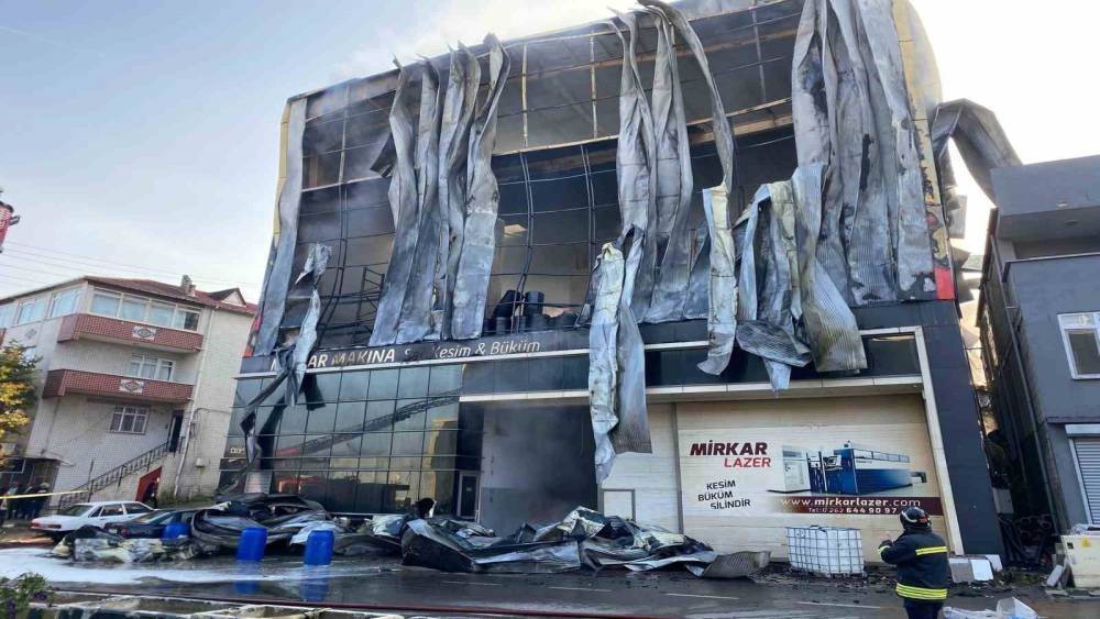 Kocaeli&rsquo;de 7 kişinin hayatını kaybettiği fabrika yangını davasında 1 tahliye
