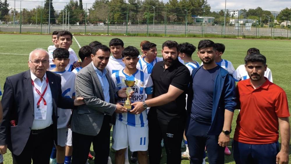 Kahta Belediyespor alt yapıda zirvede
