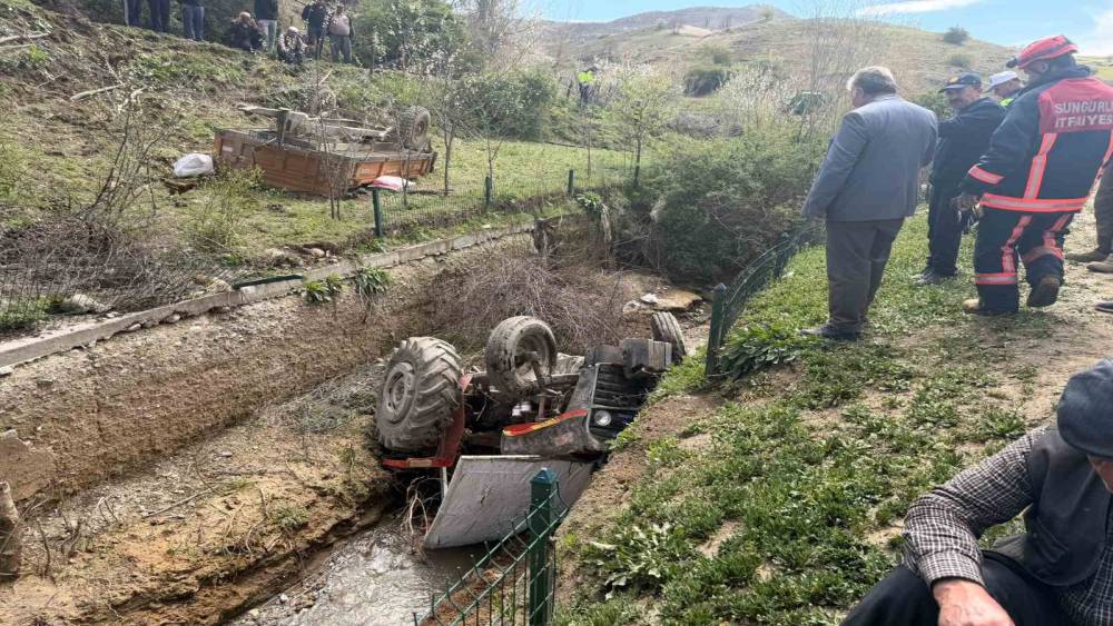 &Ccedil;orum&rsquo;da trakt&ouml;r kazasında yaralanan gen&ccedil; kız hayatını kaybetti
