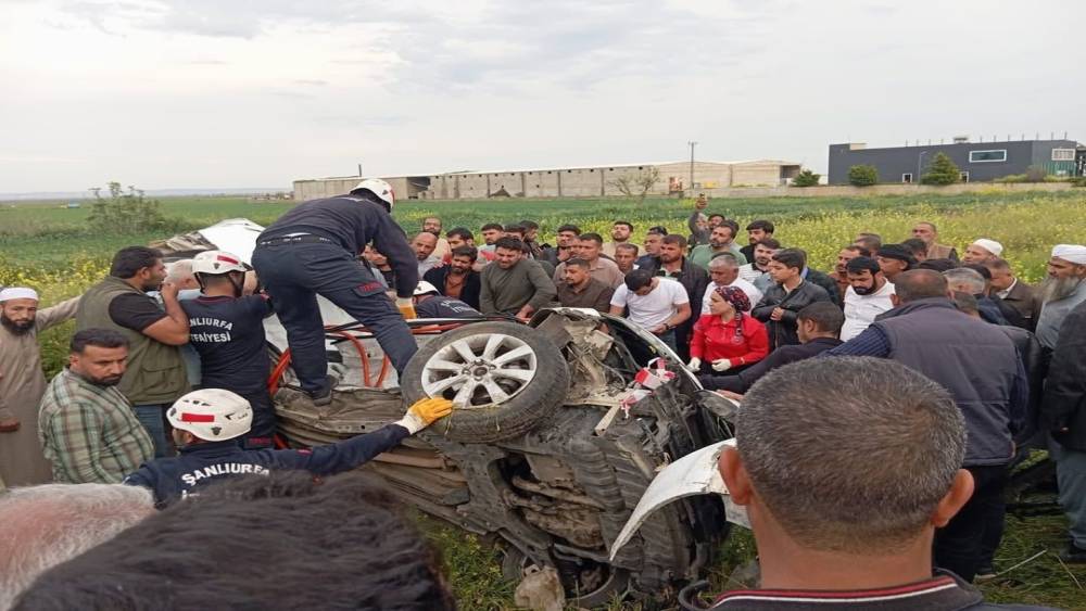 Şanlıurfa&rsquo;da trafik kazası: 2 &ouml;l&uuml;, 2 yaralı
