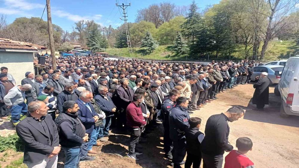 Tokat&rsquo;ta KKKA tedbiri, cenaze namazı ara&ccedil; başında kılındı
