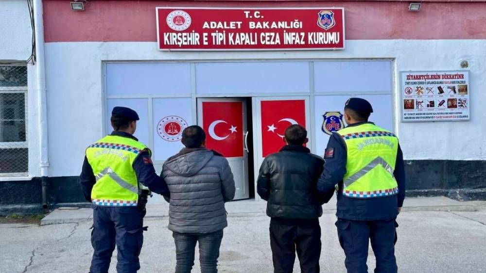Kırşehir&rsquo;de uyuşturucu operasyonu: 2  tutuklama
