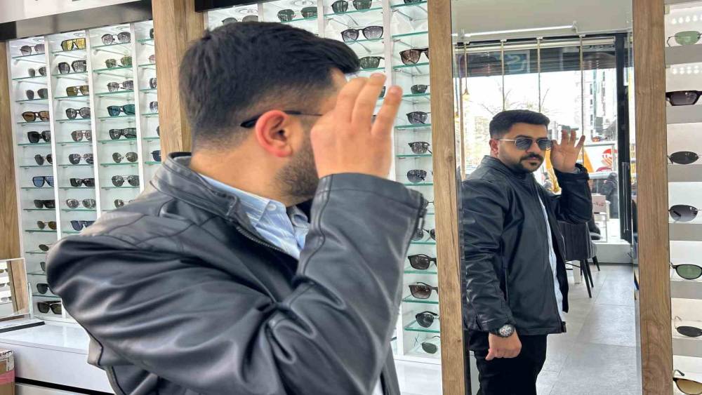 Van&rsquo;da optisyenlerden sahte g&uuml;neş g&ouml;zl&uuml;ğ&uuml; uyarısı
