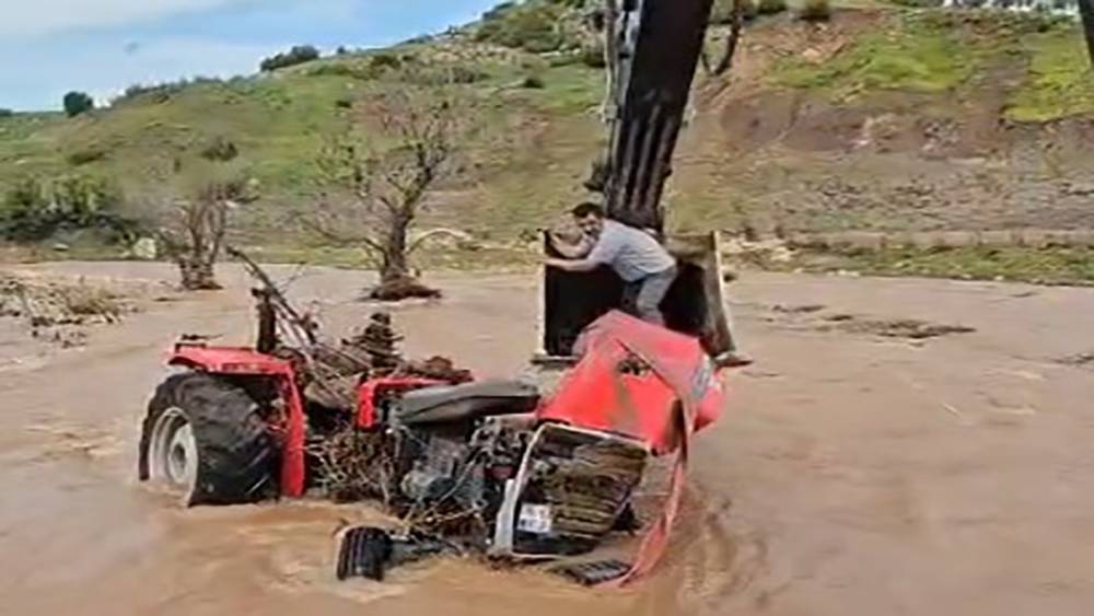 Afrin &Ccedil;ayı&rsquo;nda mahsur kalan şahıs kurtarıldı
