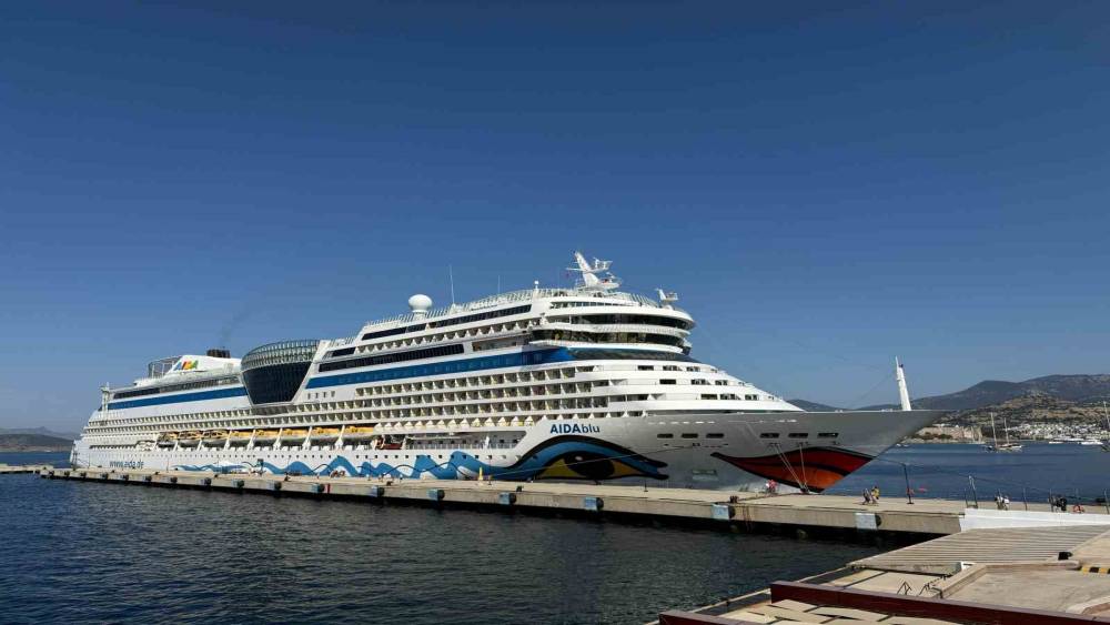 Bodrum&rsquo;a kruvaziyer ile 2 bin 377 turist geldi
