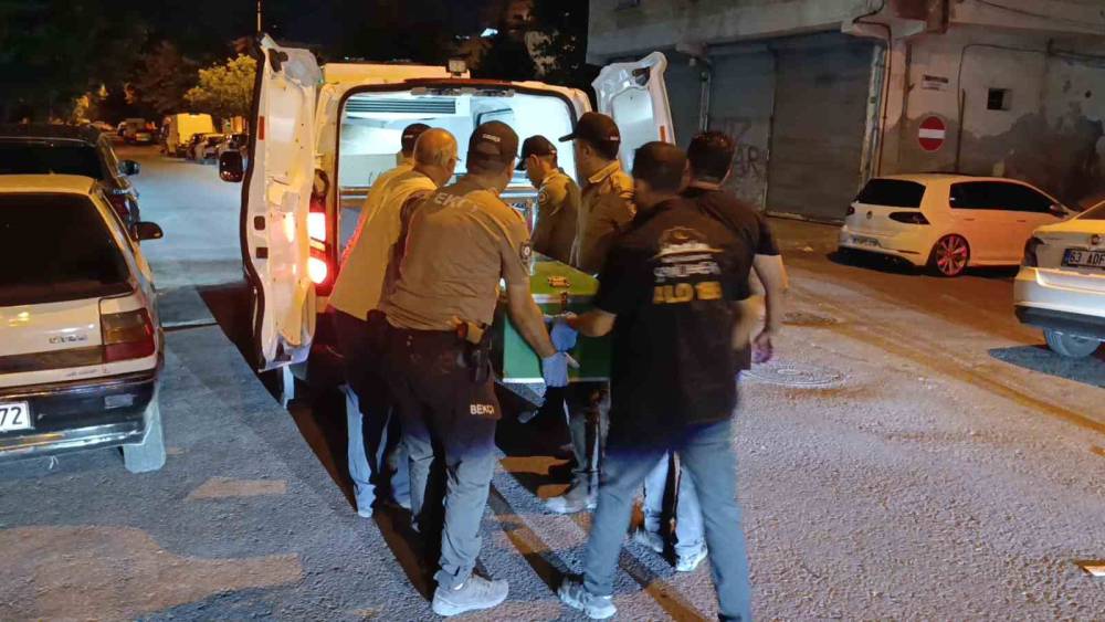 Şanlıurfa&rsquo;da evinde silahlı saldırıya uğrayan 70 yaşındaki adam hayatını kaybetti
