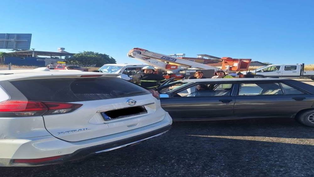 Altın&ouml;z&uuml;&rsquo;nde trafik kazası:2 yaralı
