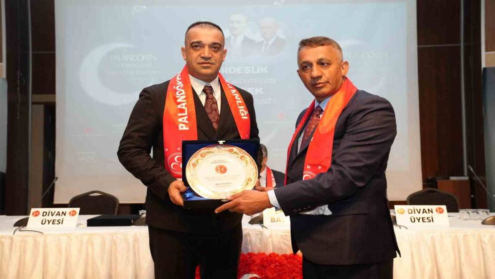 MHP Paland&ouml;ken İl&ccedil;e kongresi yapıldı
