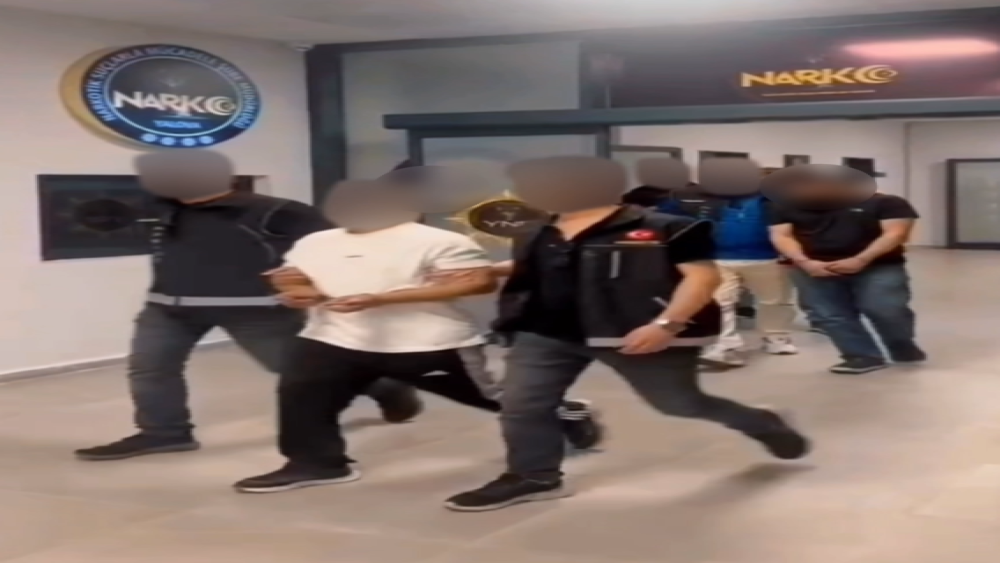 Yalova&rsquo;da aranan 3 h&uuml;k&uuml;ml&uuml; yakalandı
