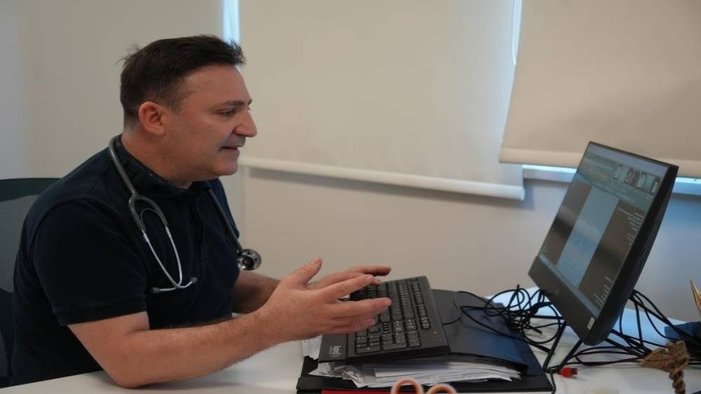Profes&ouml;r a&ccedil;ıkladı: "İşlenmiş et t&uuml;ketimi kolon kanseri riskini artırıyor"
