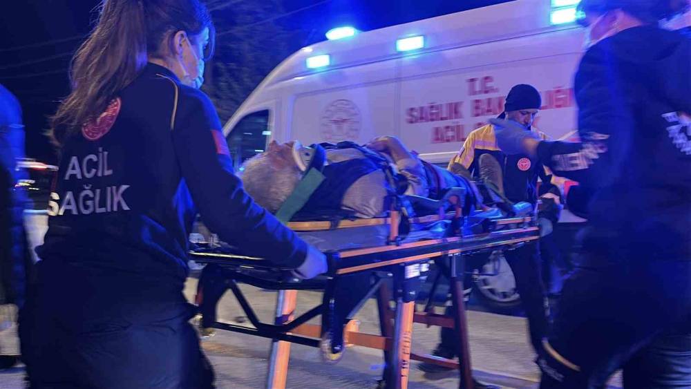 Burdur&rsquo;da alkoll&uuml; s&uuml;r&uuml;c&uuml;n&uuml;n &ccedil;arptığı otomobilin s&uuml;r&uuml;c&uuml;s&uuml;nden acı haber
