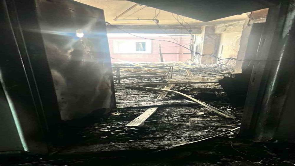 Ece G&uuml;ney&rsquo;in evi sevgilisi tarafından ateşe verildi
