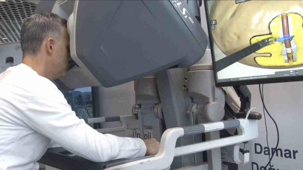 Bursa&rsquo;da robotik ameliyat uygulamaları başladı
