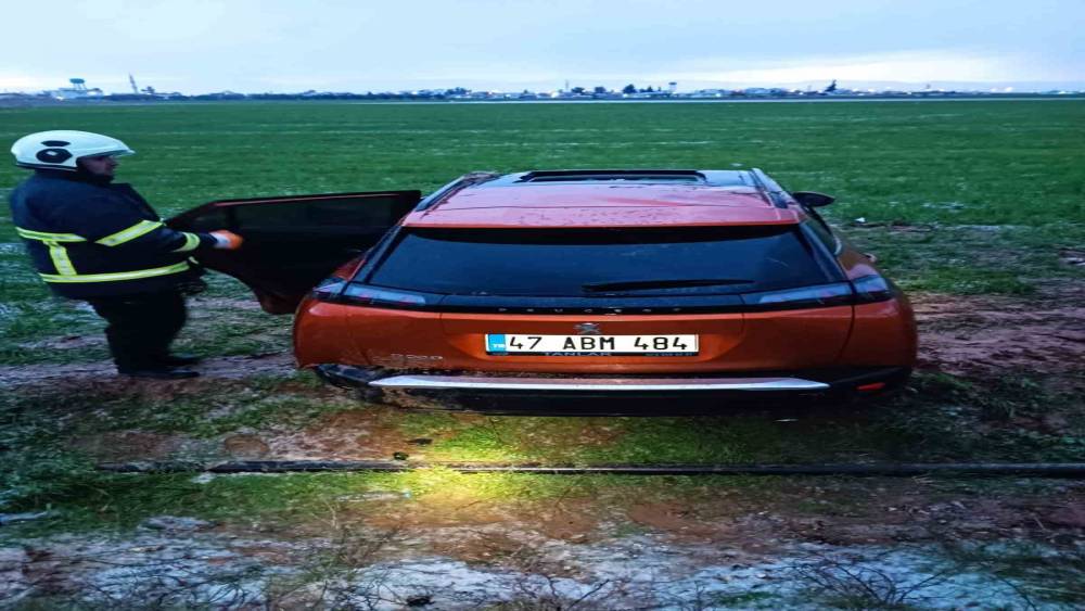 Mardin&rsquo;de 3 aracın karıştığı zincirleme kazada 9 kişi yaralandı
