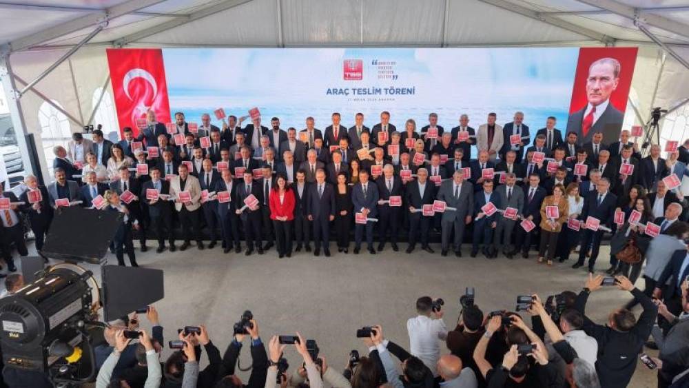 Başkan Se&ccedil;er: "Belediyelerimizin işini kolaylaştırmak i&ccedil;in gayret sarf ediyoruz"
