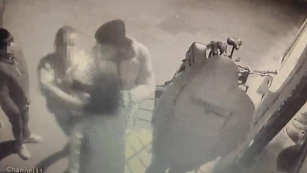 16 yaşındaki &ccedil;ocuk g&uuml;nd&uuml;z tartıştığı arkadaşının babası tarafından akşam darp edildi
