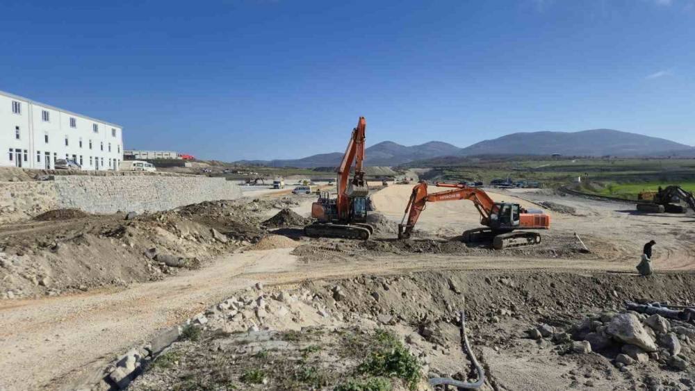 Karadeniz&rsquo;in lojistik &uuml;ss&uuml; g&uuml;&ccedil;leniyor: Havza OSB&rsquo;de 140 bin metrekarelik merkez y&uuml;kseliyor
