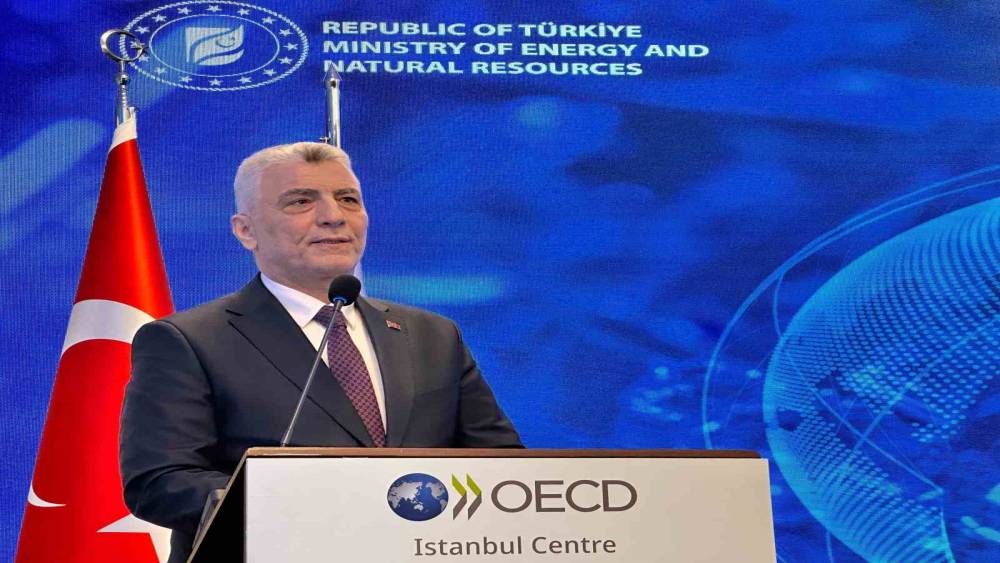 Bakan Bolat&rsquo;tan kritik minerallere erişim i&ccedil;in k&uuml;resel iş birliği &ccedil;ağrısı
