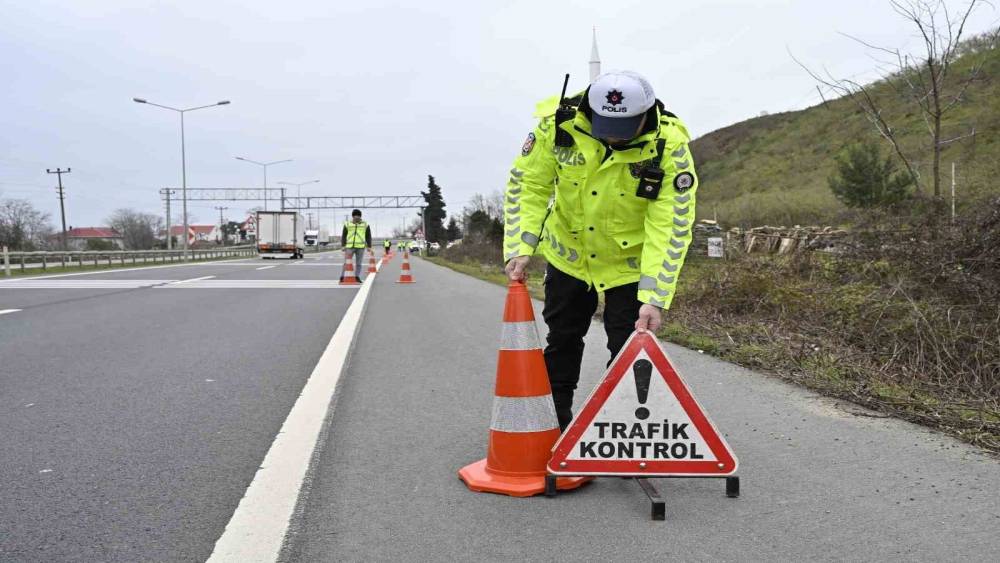 Ordu&rsquo;da bir haftada 17 binden fazla ara&ccedil; ve s&uuml;r&uuml;c&uuml;s&uuml; denetlendi
