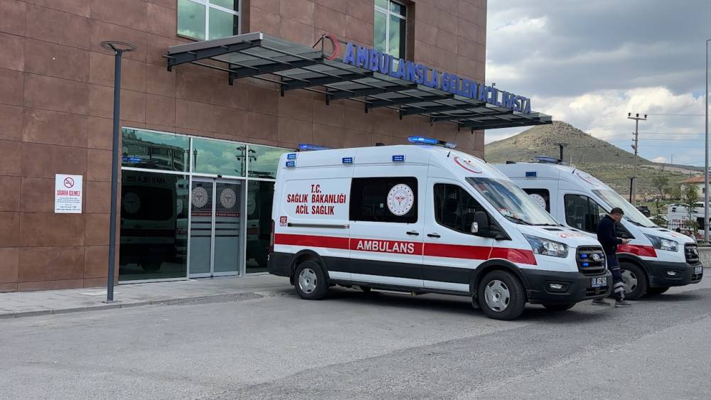 Niğde&rsquo;de cezaevi inşaatından d&uuml;şen iş&ccedil;i yaralandı
