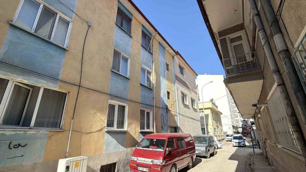 Evinde hareketsiz bulunan şahsın &ouml;l&uuml;m&uuml; ş&uuml;pheli bulundu
