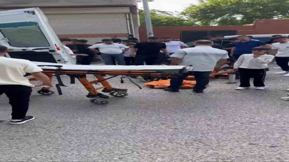 Mardin&rsquo;de motosikletin &ccedil;arptığı kız &ccedil;ocuğu yaralandı
