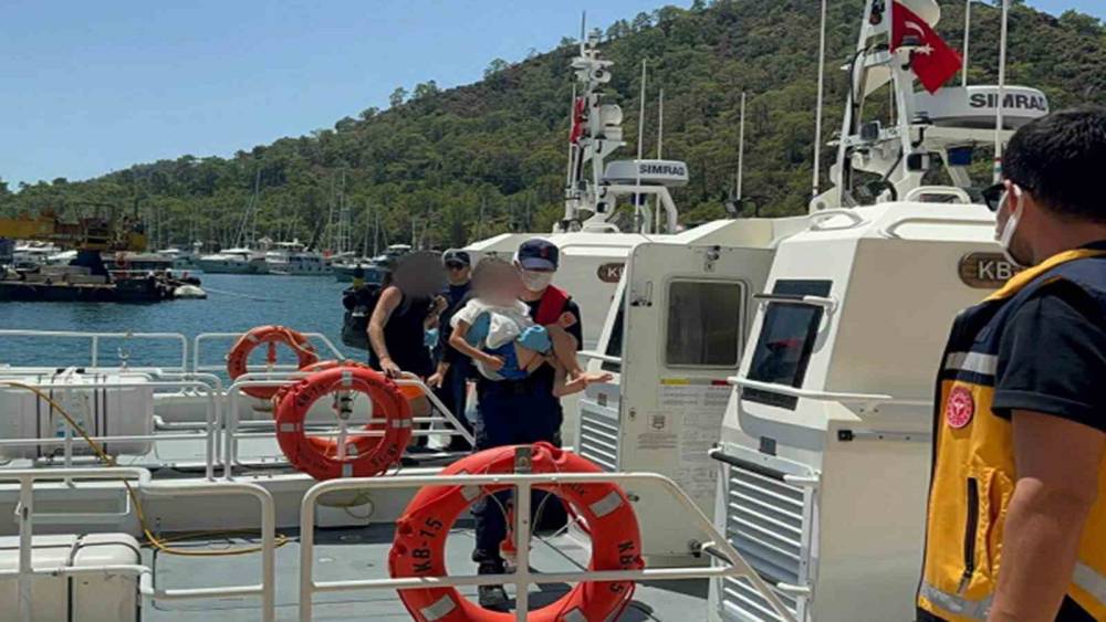 Gezi teknesinde rahatsızlanan &ccedil;ocuk i&ccedil;in tıbbi tahliye ger&ccedil;ekleştirildi
