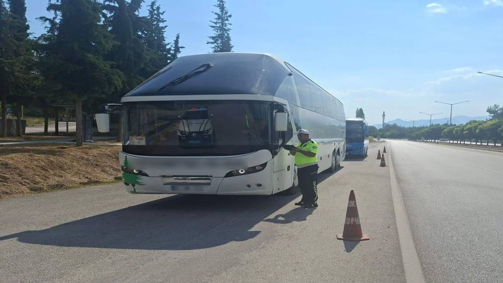 Burdur&rsquo;da şehirlerarası yolcu otob&uuml;slerine sıkı denetim
