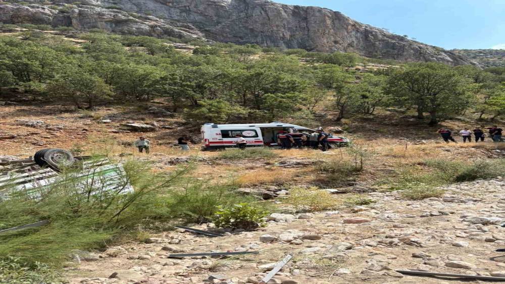 Şehit babası trafik kazasında hayatını kaybetti
