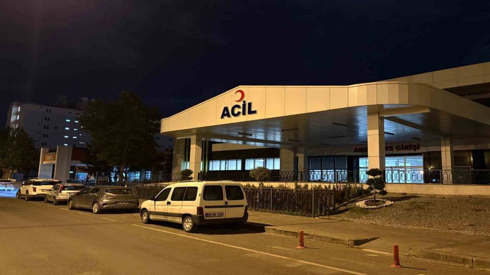 Kayseri&rsquo;de babasının kucağındayken başına kaya par&ccedil;ası d&uuml;şen bebek hayatını kaybetti
