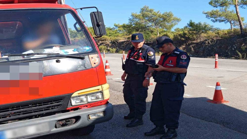 Jandarma trafik timlerince bir haftada 202 ara&ccedil; trafikten men edildi
