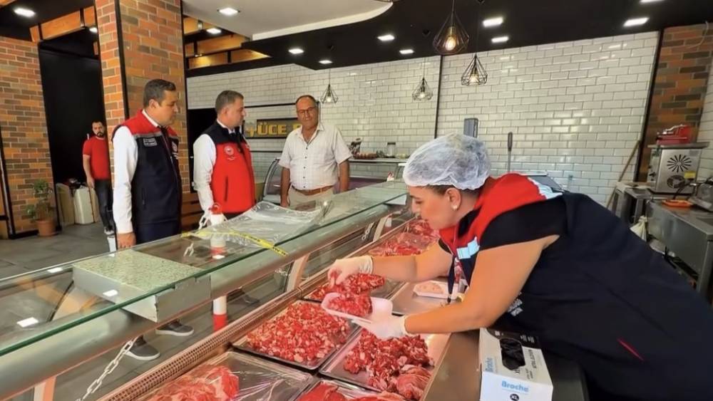 Mersin&rsquo;de eş zamanlı gıda denetimi
