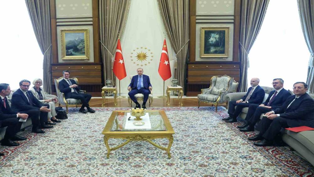 Cumhurbaşkanı Erdoğan, Almanya Kuzey Ren-Vestfalya Eyaleti Başbakanı W&uuml;st&rsquo;&uuml; kabul etti
