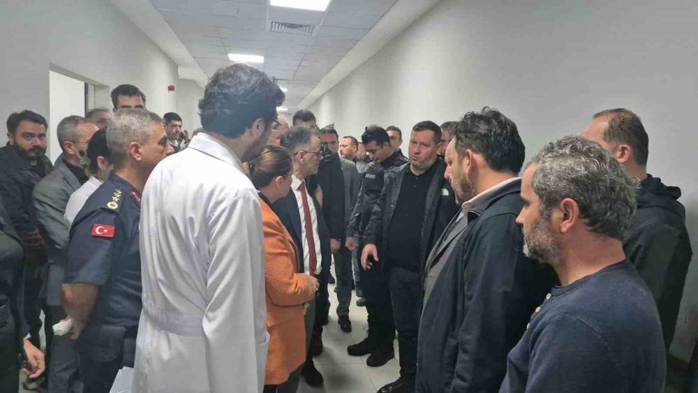 Bartın&rsquo;da yağmur sonrası 1 saat arayla iki kazada 2 kişi &ouml;ld&uuml;, 17 kişi yaralandı

