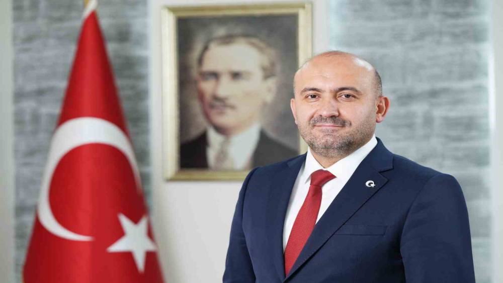 Başkan Albayrak, "Cumhuriyetin 103. yıl d&ouml;n&uuml;m&uuml;ne ulaşmanın haklı gururunu ve b&uuml;y&uuml;k coşkusunu yaşıyoruz"
