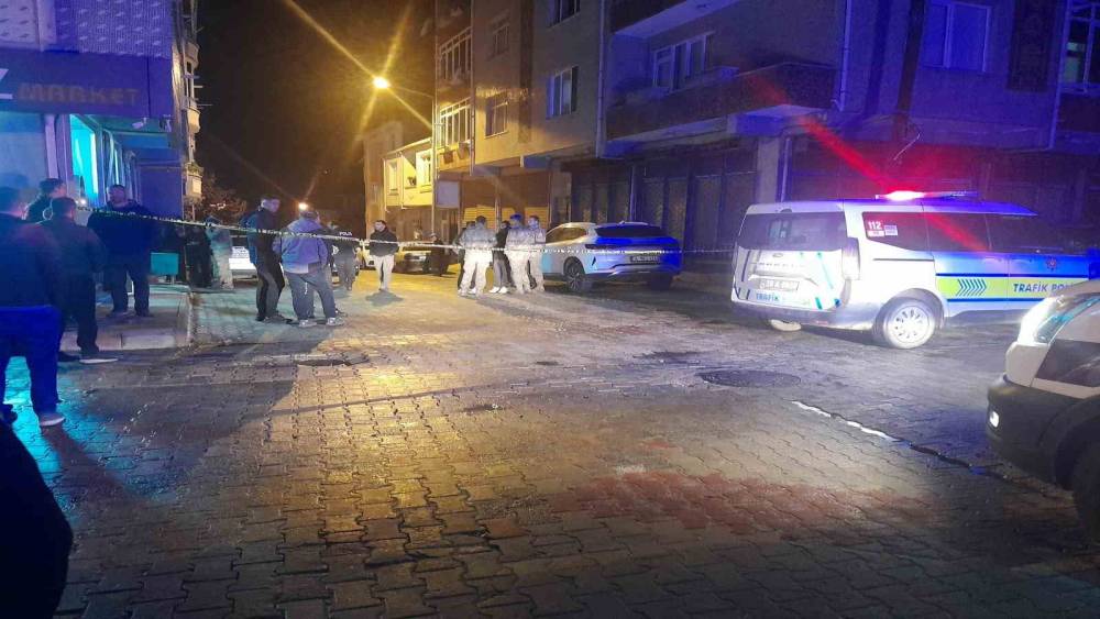 Vize&rsquo;de eş cinayeti: Eşini vurup intihara kalkıştı
