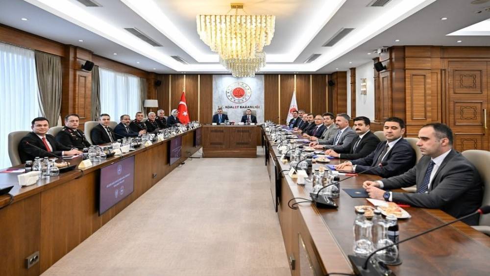 Bakan G&uuml;rlek, Bakan &Ccedil;ift&ccedil;i ile bir araya geldi
