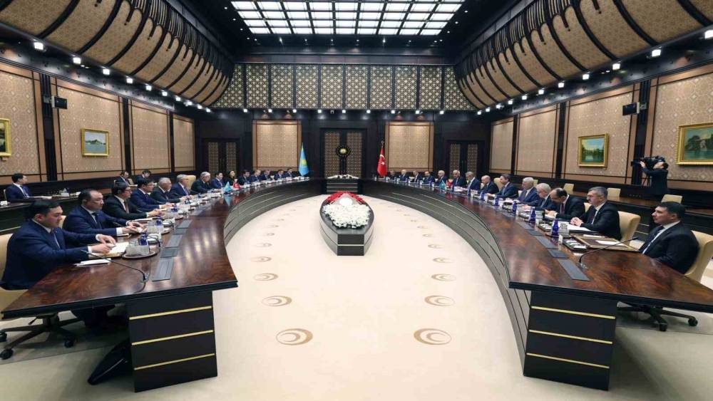 Cumhurbaşkanı Erdoğan, Kazakistan Cumhurbaşkanı Tokayev ile g&ouml;r&uuml;şt&uuml;
