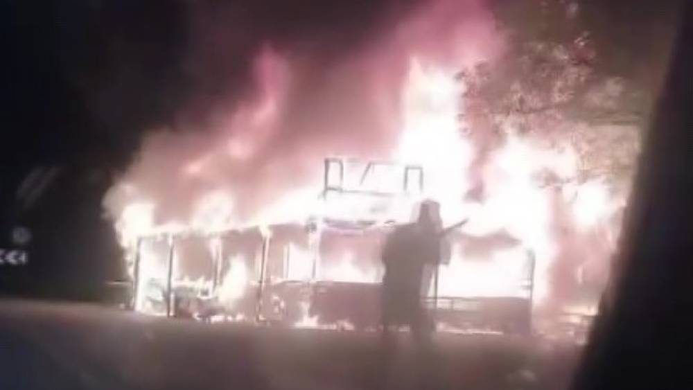 Amasya&rsquo;da manav tezgahı alev topuna d&ouml;nd&uuml;
