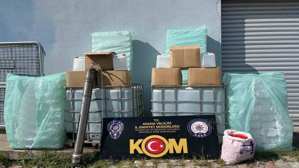 Adana&rsquo;da 2 ton ka&ccedil;ak etil alkol ele ge&ccedil;irildi
