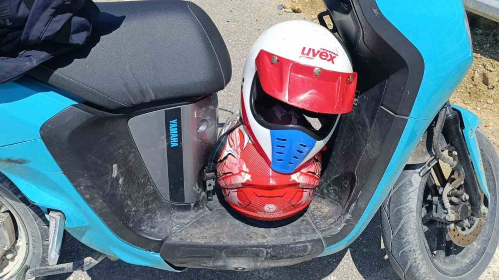 Otomobil ile motorlu bisiklet &ccedil;arpıştı: 1 yaralı
