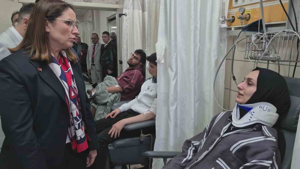 Bartın&rsquo;daki feci kazanın ardından Vali Arslan yaralıları hastanede ziyaret etti
