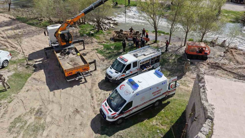 Aksaray&rsquo;da sel tatbikatı ger&ccedil;eğini aratmadı
