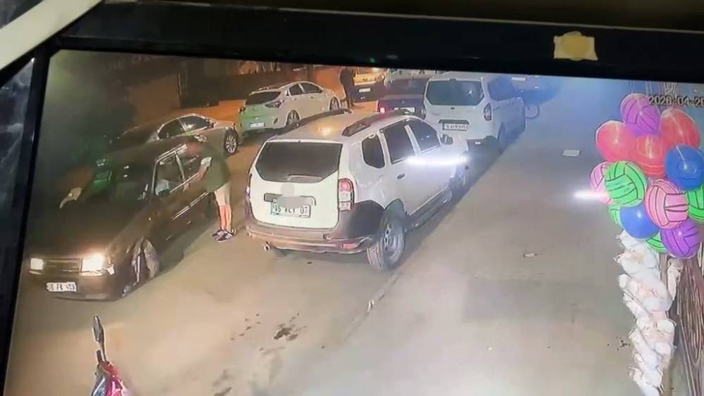 Direksiyon başında kalp krizi ge&ccedil;irince kaza yaptı: Kalbi duran s&uuml;r&uuml;c&uuml;ye 112 ekipleri m&uuml;dahale etti
