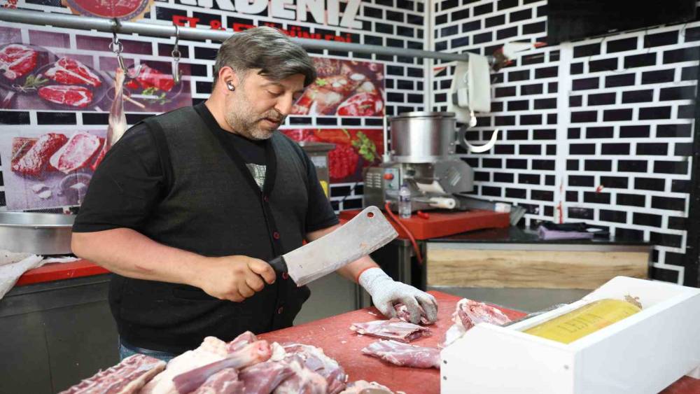 Kasapların yoğun bayram mesaisi s&uuml;r&uuml;yor
