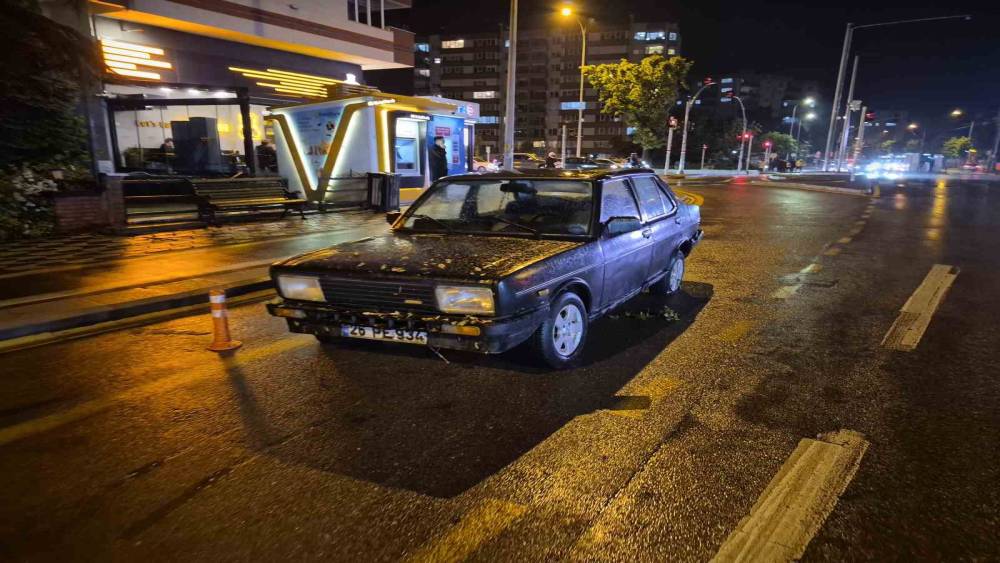 "Alkoll&uuml; s&uuml;r&uuml;c&uuml; idaresindeki ara&ccedil; duvara &ccedil;arptı" ihbarı asılsız &ccedil;ıktı
