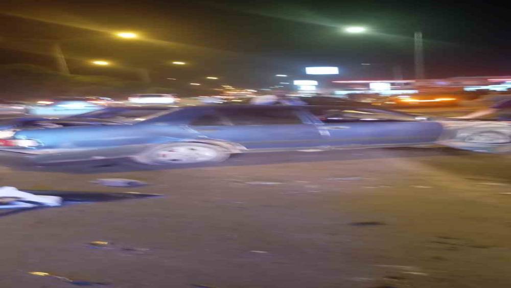 Muş&rsquo;ta kontrolden &ccedil;ıkan otomobil dehşet sa&ccedil;tı: 1&rsquo;i ağır 3 yaralı
