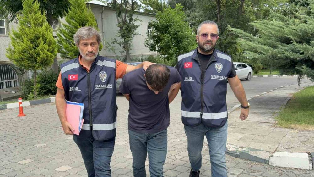 Samsun&rsquo;da 1 bu&ccedil;uk milyonluk vurgun yapan sahte polis adliyeye sevk edildi
