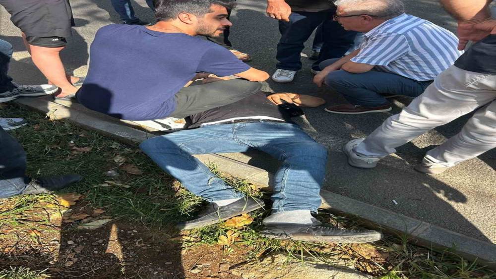 Motosikletin &ccedil;arptığı yaya yaralandı
